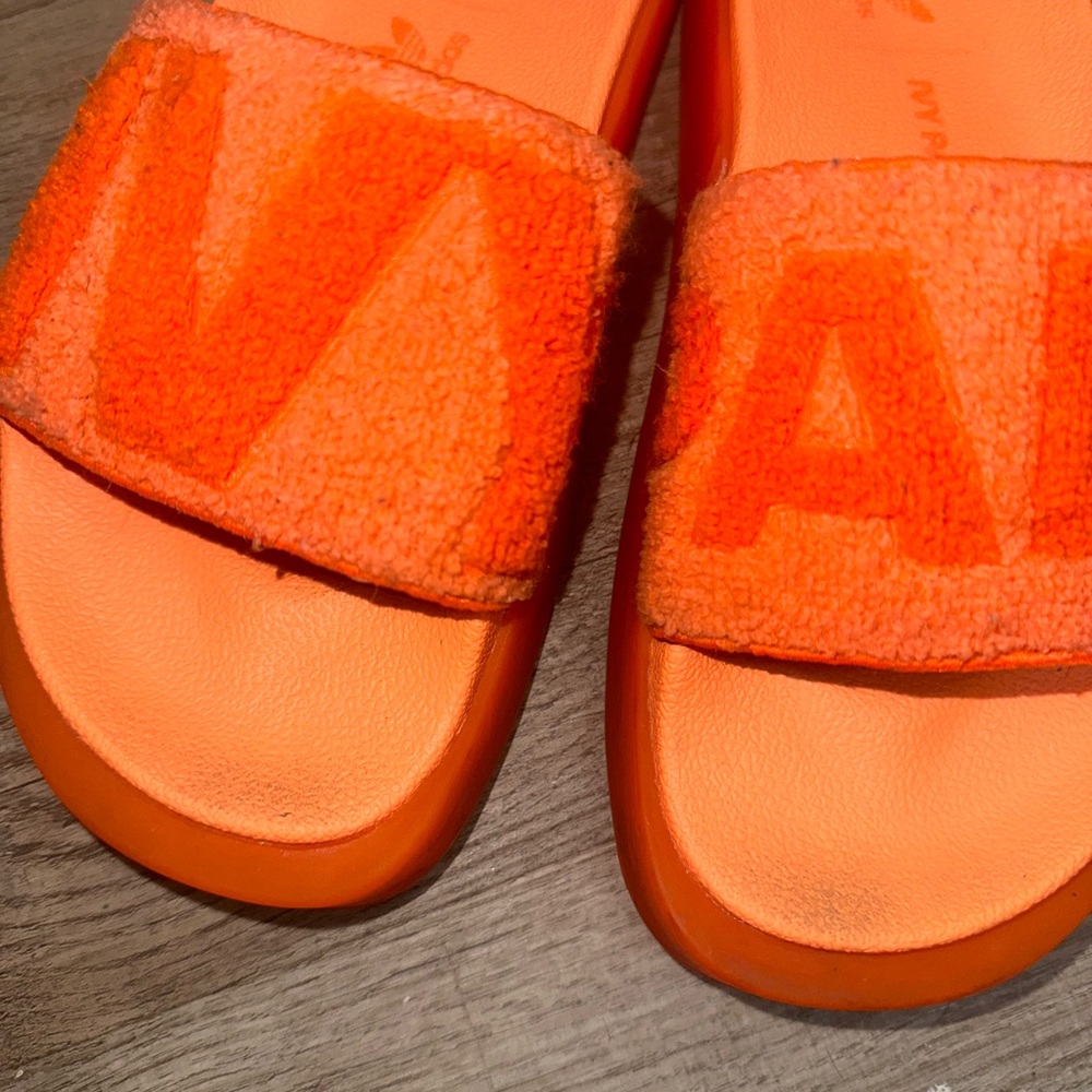 Adidas x Beyoncé Ivy Park ‘Screaming Orange’ (GX1196) Slides Size: 4 - Picture 4 of 9